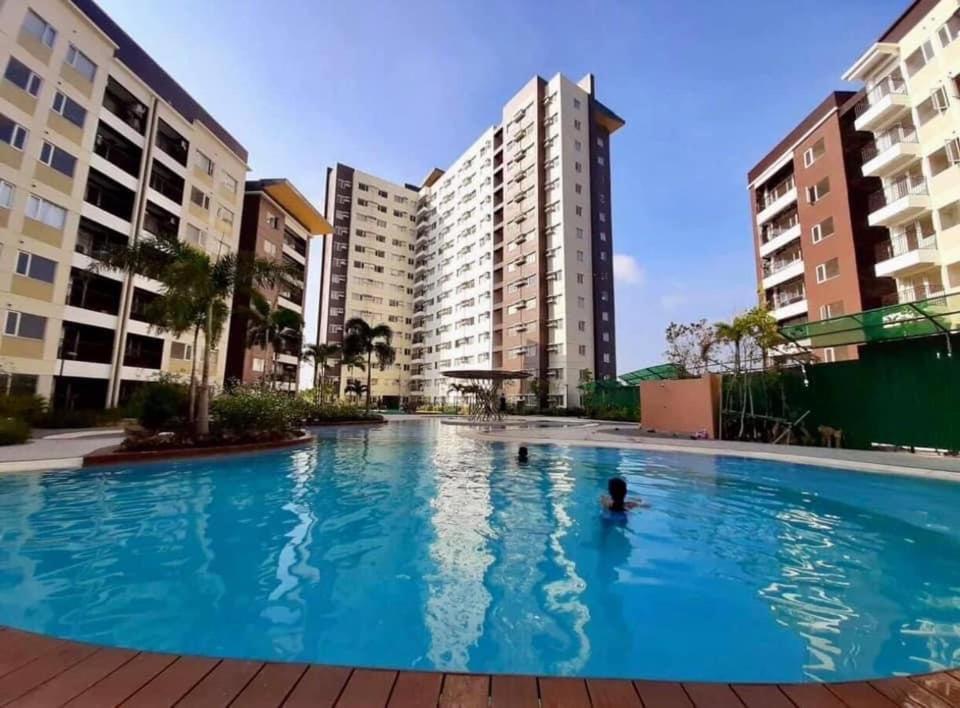 Avida Atria T2- A, Near Sm City And Smallville Iloilo City Exterior photo